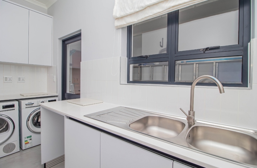 4 Bedroom Property for Sale in Sandown Western Cape